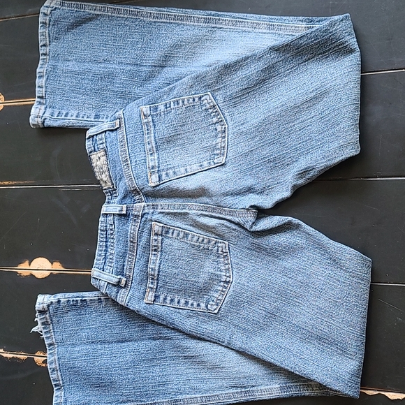 Girls Destructed Wrangler Flared Jeans size 8 Slim - Picture 2 of 5